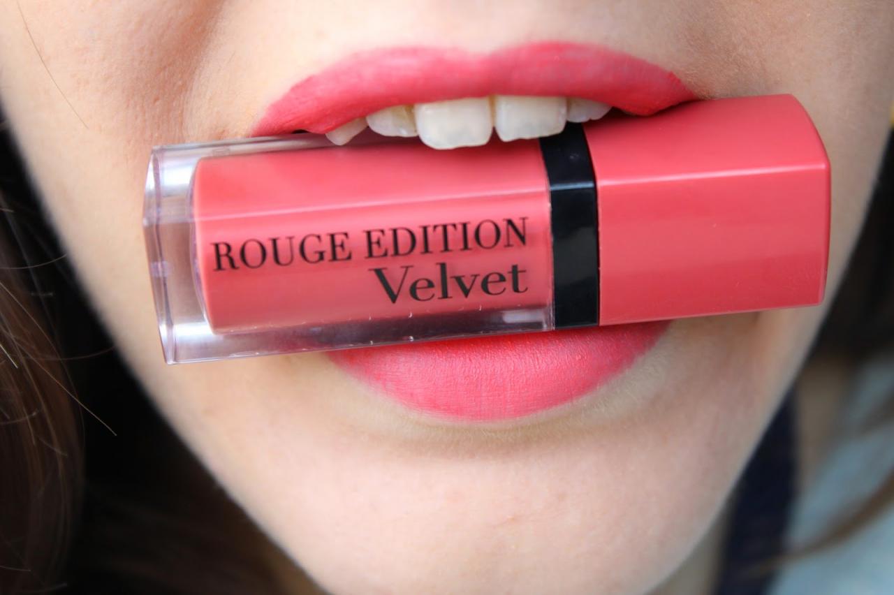 Son Bourjois Rouge Edition Velvet 04 Peach Club swatch
