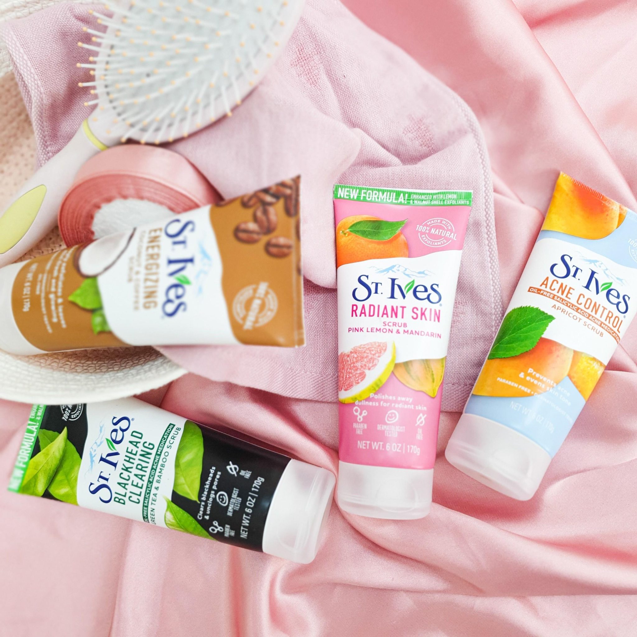 Sữa Rửa Mặt Ngăn Ngừa Mụn St.Ives Acne Control Apricot Scrub 170G 2