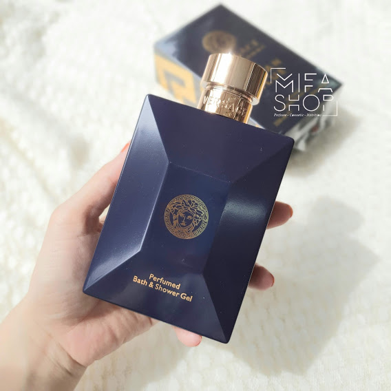 Gel tắm gội nam versace dylan blue perumed bath and shower gel - Ảnh 2