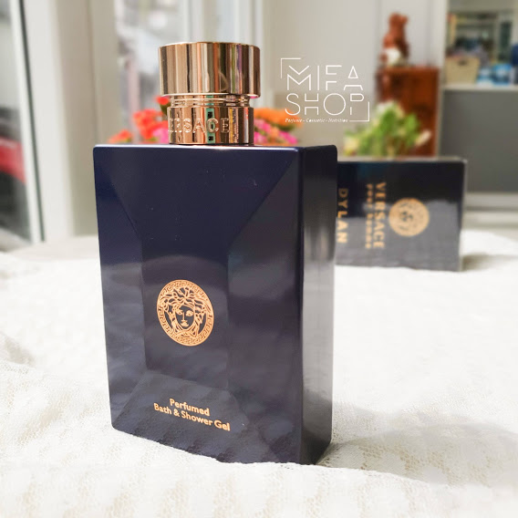 Gel tắm gội nam versace dylan blue